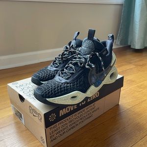 Nike Cosmic Unity Basketball Shoes Men’s 8.5